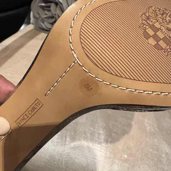 Shoes - Picture 7 of 7